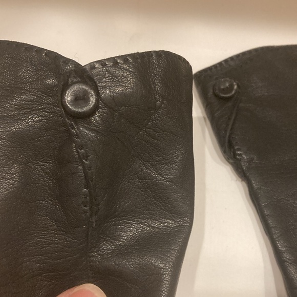 Christian Dior vintage, black leather one button, calf skin gloves - Picture 12 of 14